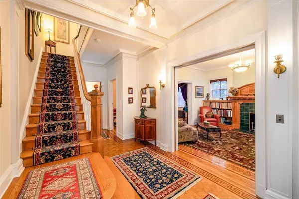 895 SUMMIT AVE, JC, Heights, NJ 07307