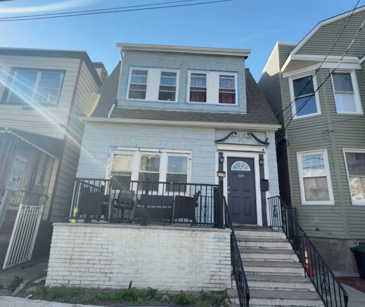 605 GARFIELD AVE, Jersey City, NJ 07305 - #1