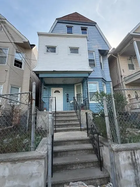 223 CLAREMONT AVE, JC, Bergen-Lafayett, NJ 07305