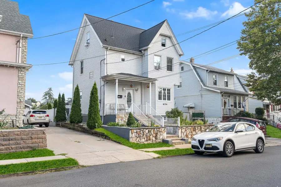 656 DEVON ST, Kearny, NJ 07032 - #2