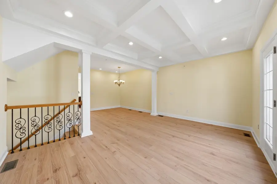 27 CREEKSIDE CT, Secaucus, NJ 07094 - #3