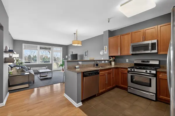 15 ENTERPRISE CT #208, JC, Greenville, NJ 07305