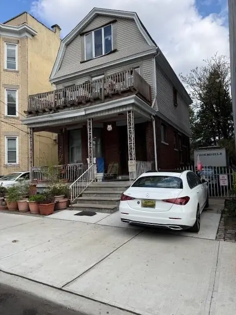 212 52ND ST, West New York, NJ 07093 - #1
