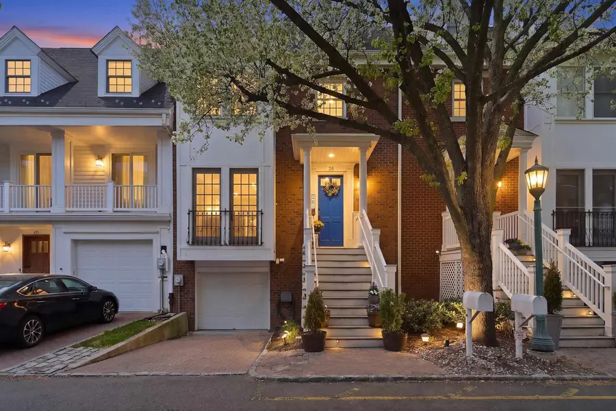 26 HALF MOON ISLE #26, Jersey City, NJ 07305 - #2