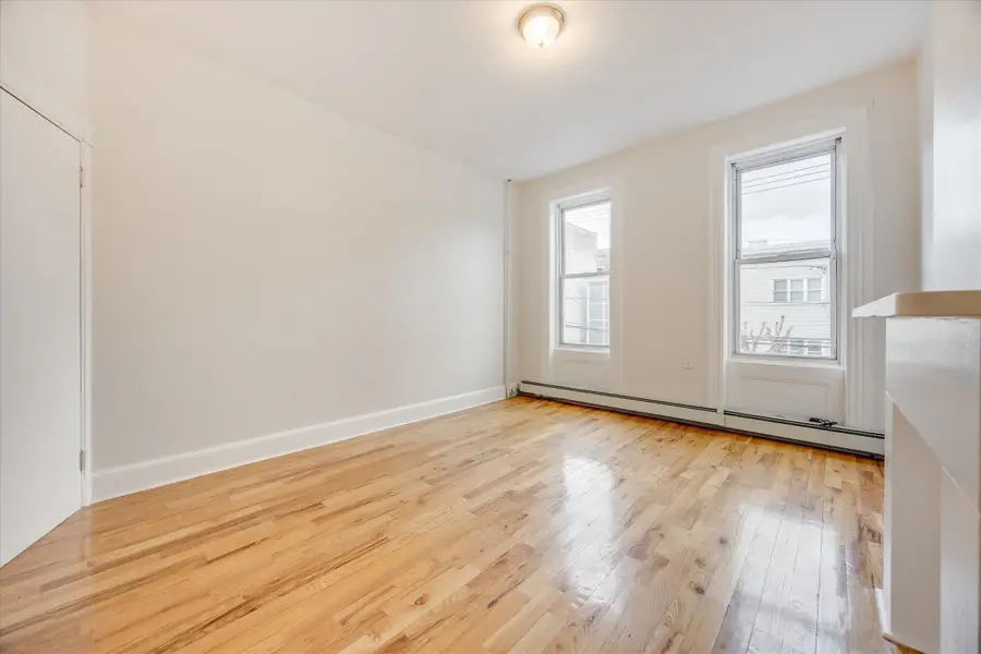 147 NEW YORK AVE #2L, Jersey City, NJ 07307 - #3