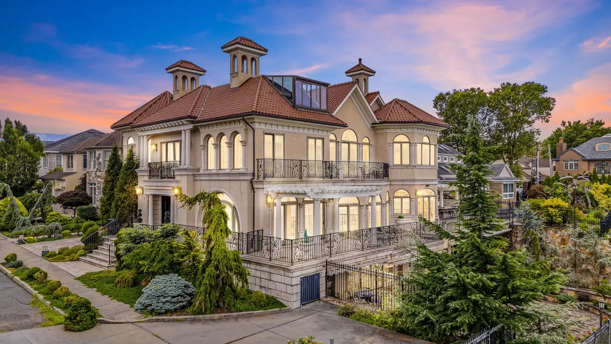 32 BENMORE TERRACE, Bayonne, NJ 07002 - #1