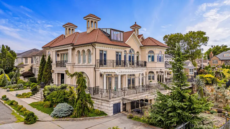 32 BENMORE TERRACE, Bayonne, NJ 07002 - #2