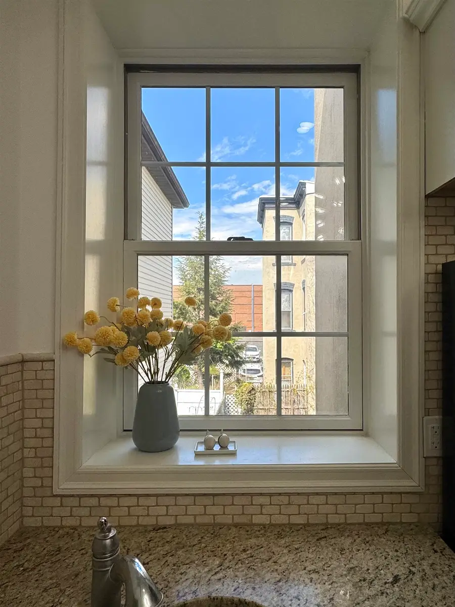 96 BOWERS ST #2L, Jersey City, NJ 07307 - #3