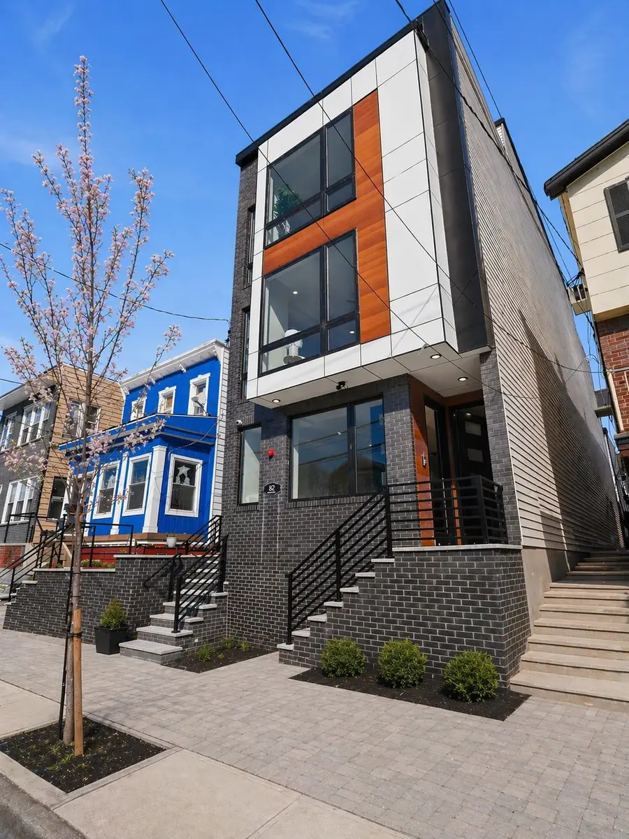 82 PAMRAPO AVE #2, Jersey City, NJ 07305 - #3