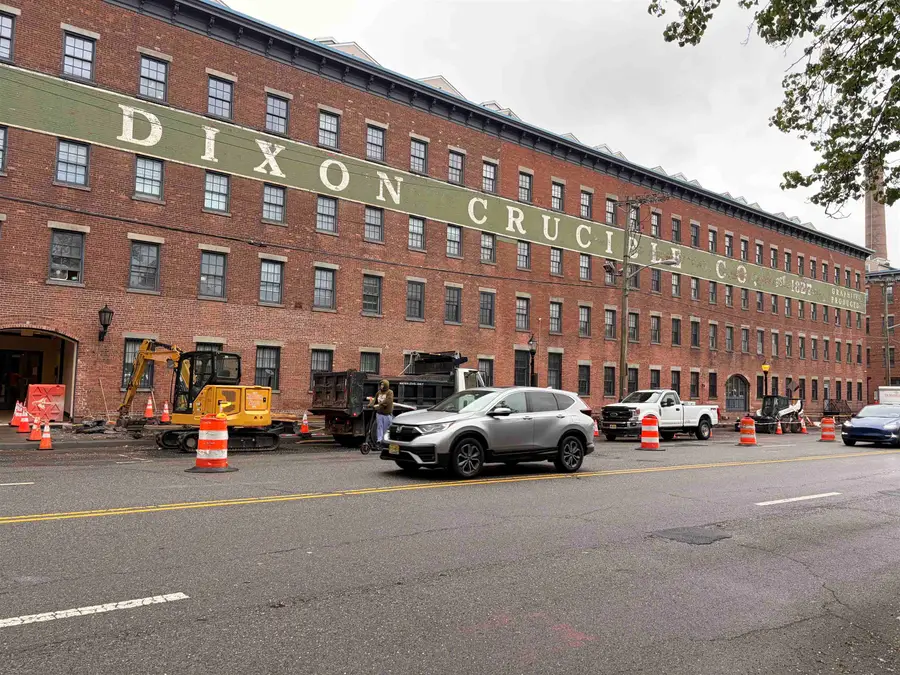 227 CHRISTOPHER COLUMBUS DR #202B, Jersey City, NJ 07302 - #3