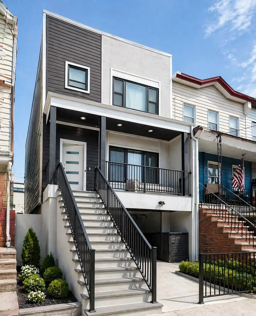 146 CONGRESS ST, Jersey City, NJ 07307 - #2