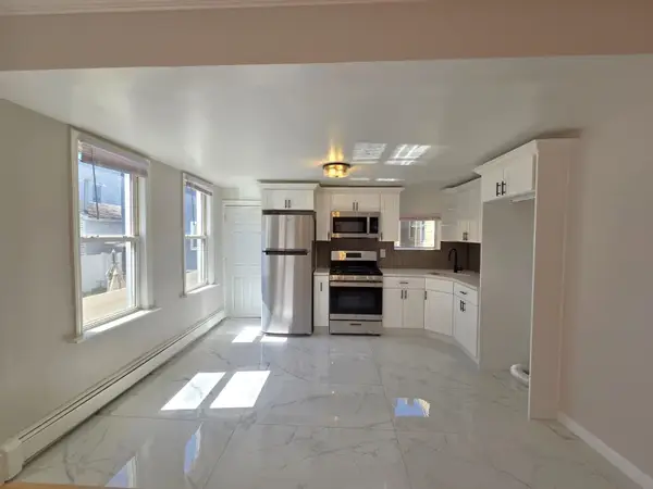 207 LEMBECK AVE, JC, Greenville, NJ 07305