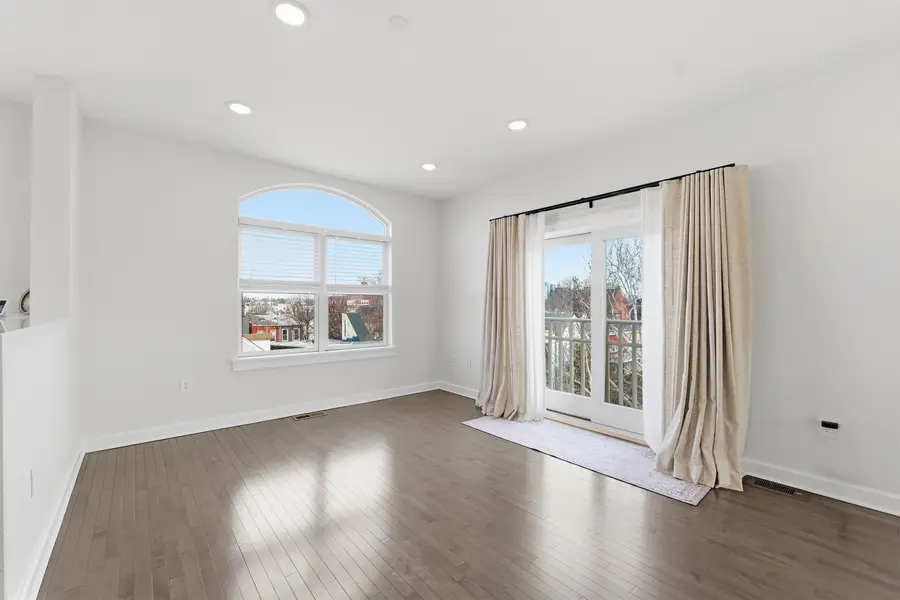 974 SUMMIT AVE #406, Jersey City, NJ 07307 - #2