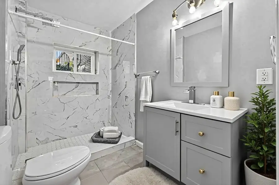 71 EAST 22ND ST, Bayonne, NJ 07002 - #3