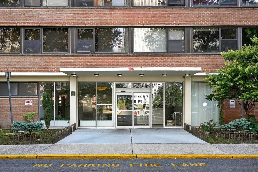 135 MONTGOMERY ST #10G, Jersey City, NJ 07302 - #3