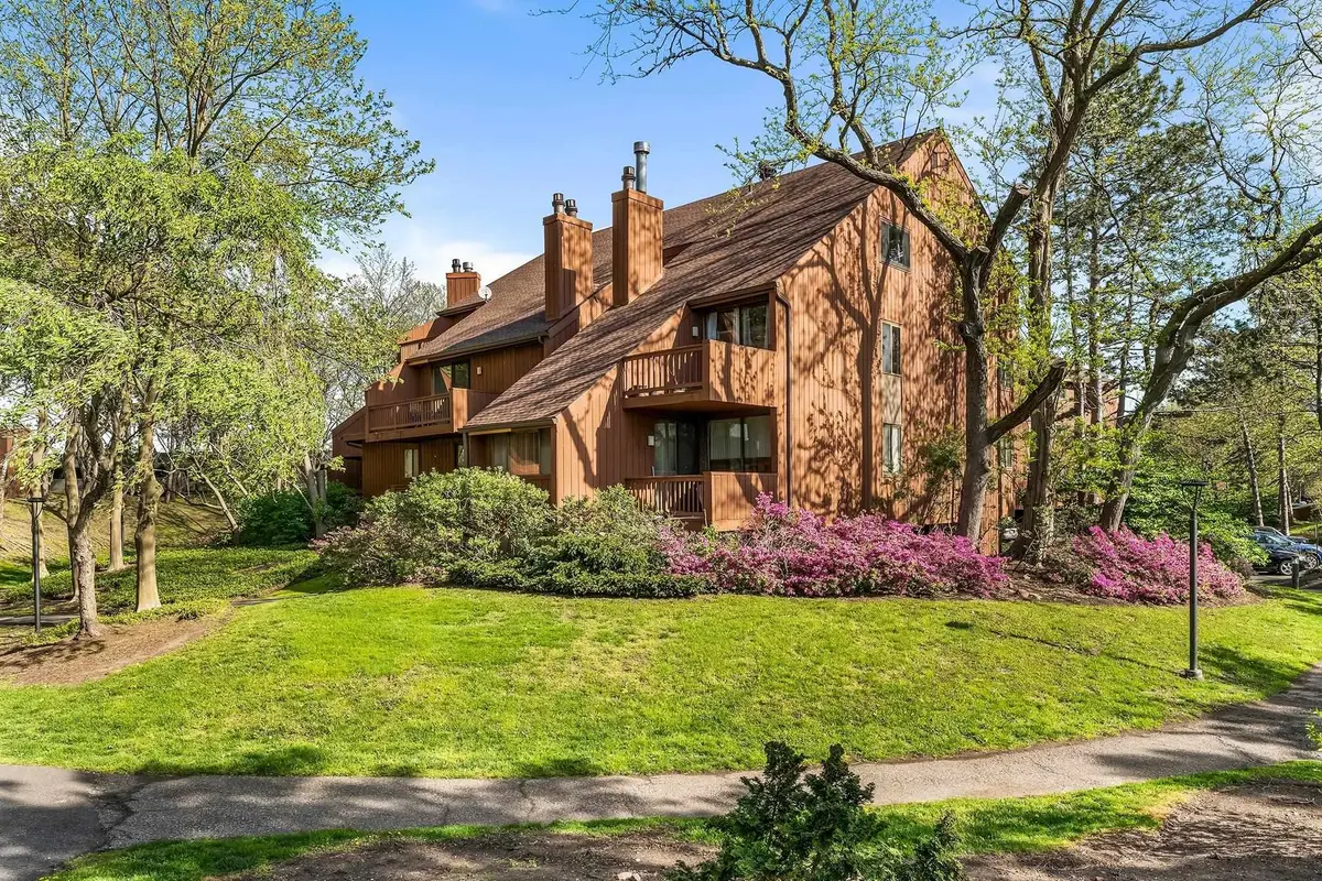 624 SANDERLING CT, Secaucus, NJ 07094 - #1