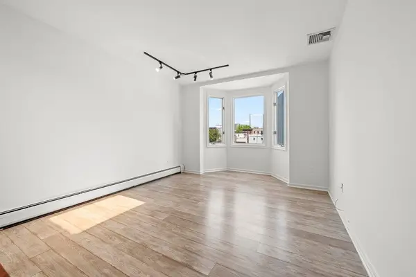 200 CHRISTOPHER COLUMBUS DR #C10, JC, Downtown, NJ 07302