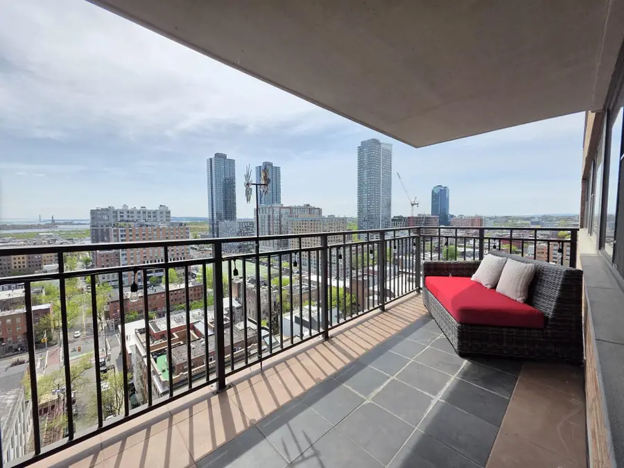 135 MONTGOMERY ST #18E, Jersey City, NJ 07302 - #2