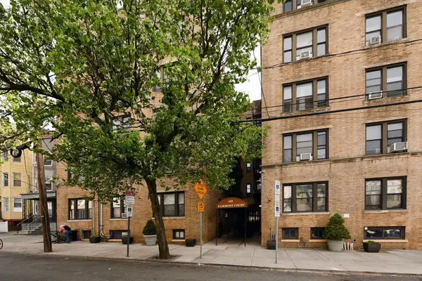 429 FAIRMOUNT AVE #210, JC, Journal Square, NJ 07306