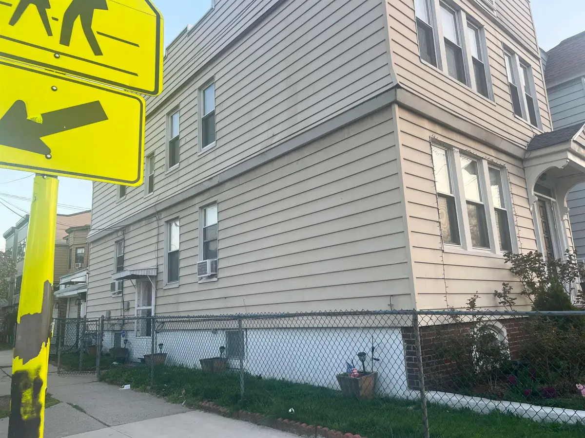 148 GARFIELD AVE, Jersey City, NJ 07305 - #1