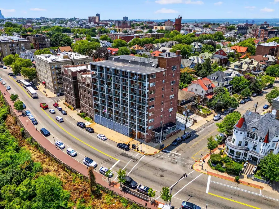 899 BLVD EAST #4O, Weehawken, NJ 07086 - #2