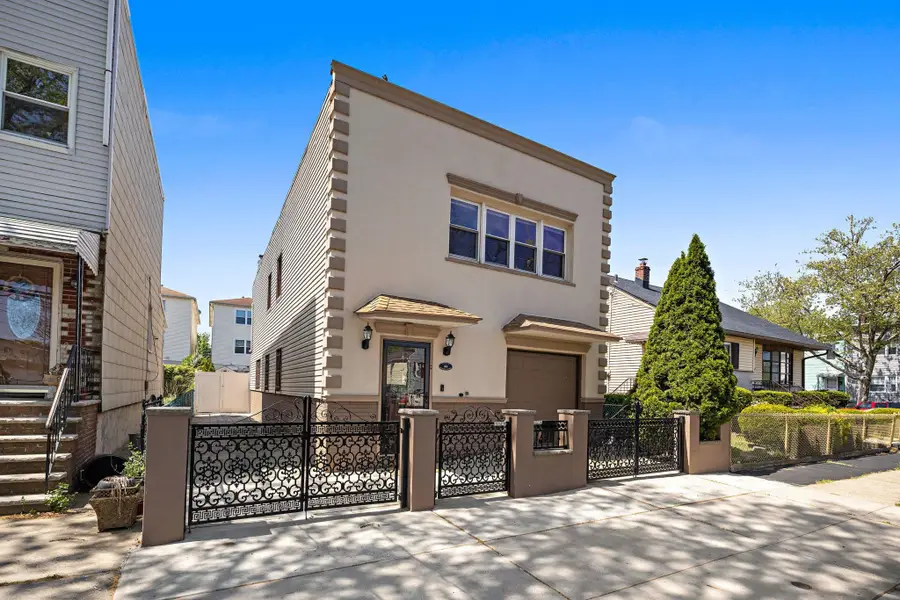 35 ELIZABETH ST, Jersey City, NJ 07306 - #3