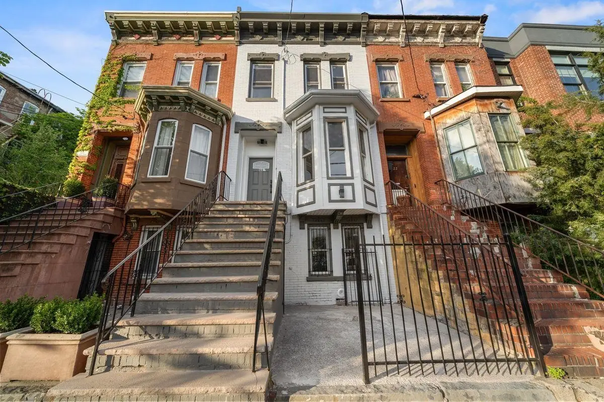 122.5 HARRISON AVE, Jersey City, NJ 07306 - #1