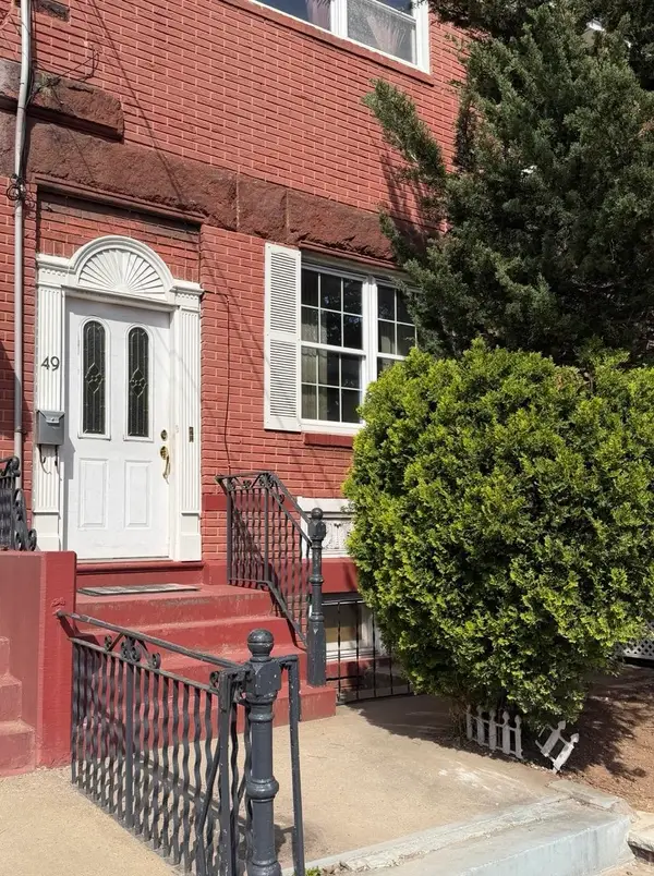 49 EAST 33RD ST, Bayonne, NJ 07002