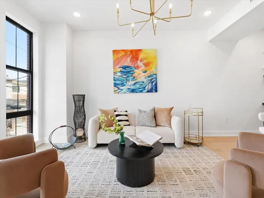 15 MANHATTAN AVE #2, Jersey City, NJ 07307 - #2