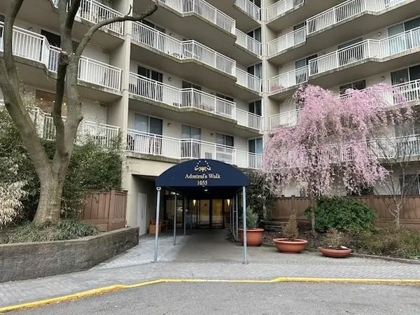 1055 RIVER RD #501, Edgewater, NJ 07020
