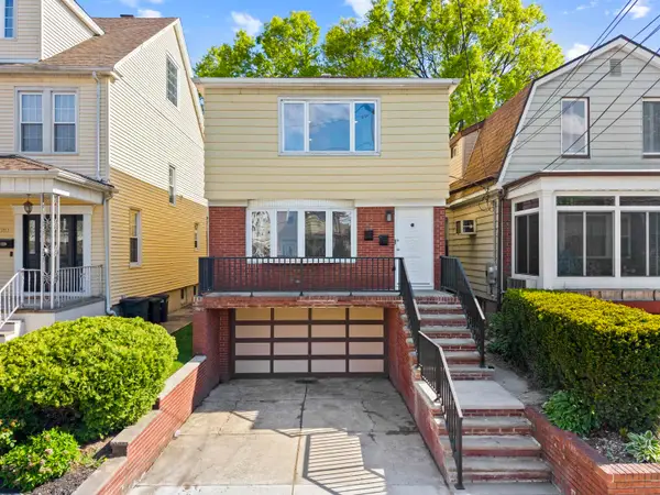 18 EAST 3RD ST, Bayonne, NJ 07002