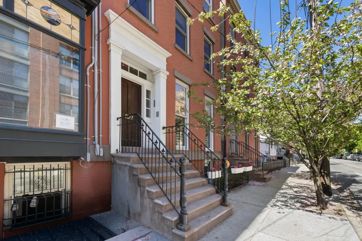 227 MONTGOMERY ST #1, Jersey City, NJ 07302 - #1