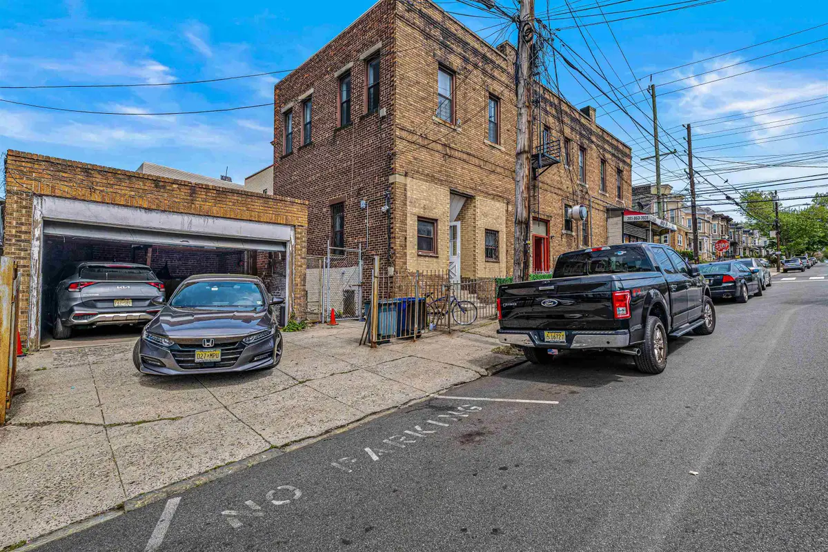 245 LIBERTY AVE, Jersey City, NJ 07307 - #1