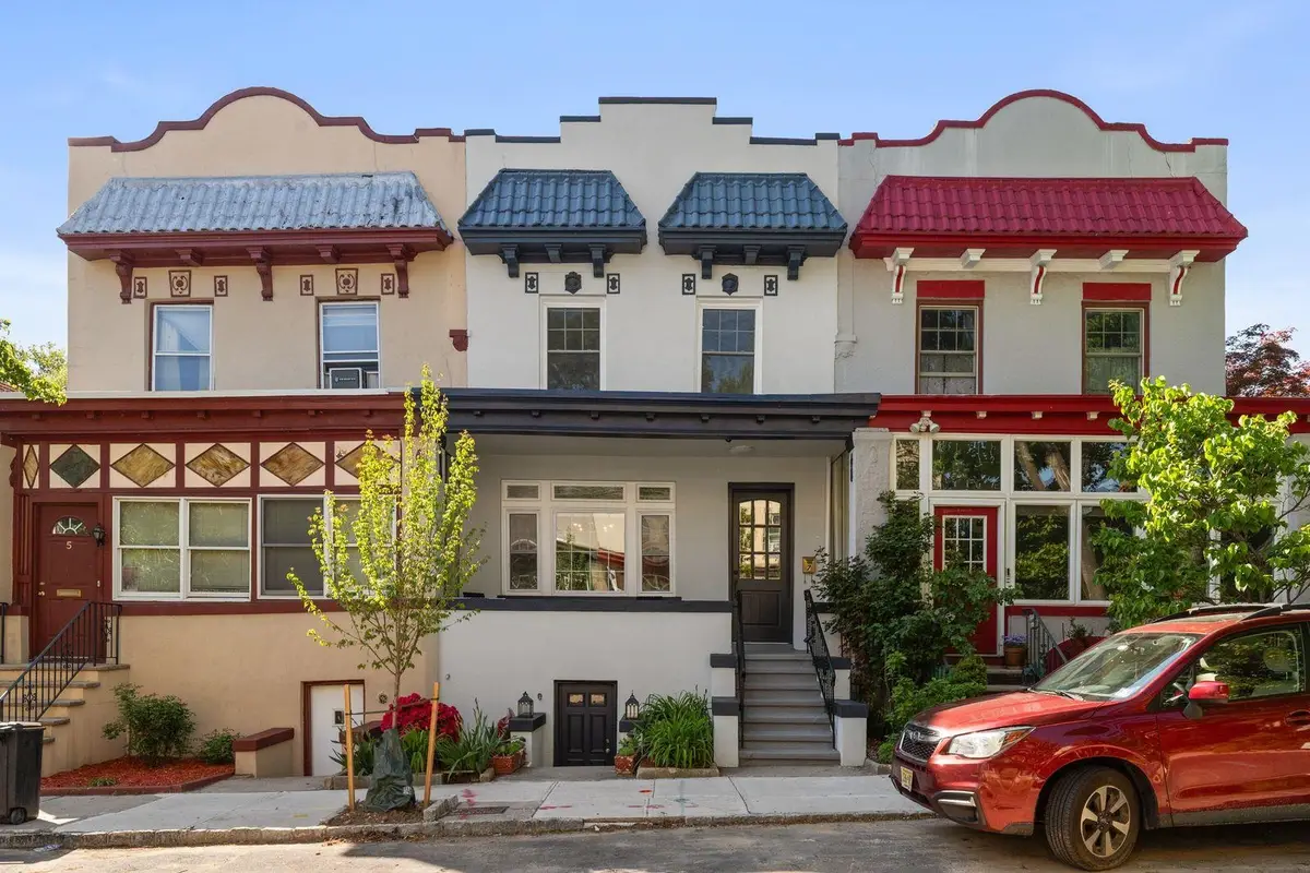 7 BURR PL, Weehawken, NJ 07086 - #1