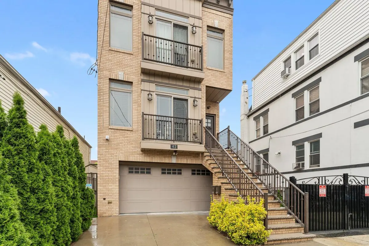 42 GRACE ST #2, Jersey City, NJ 07307 - #1