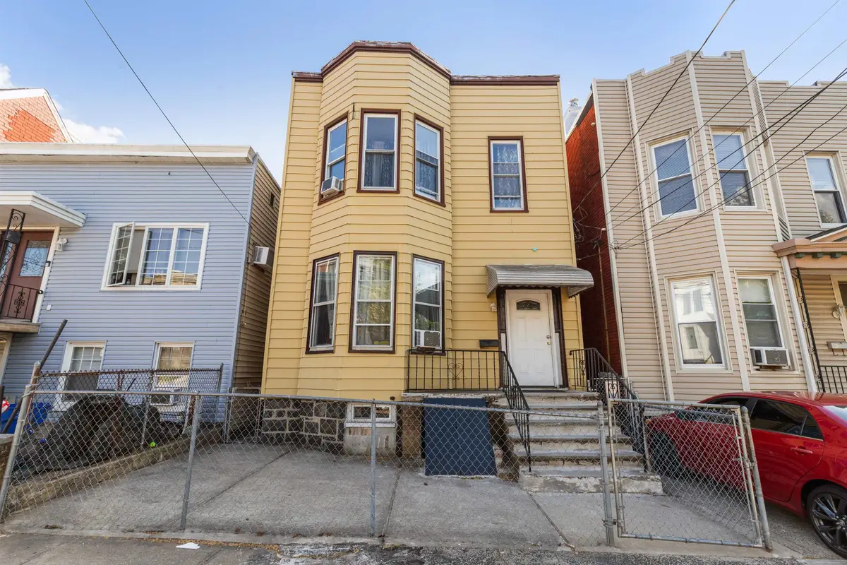 109 GRACE ST, Jersey City, NJ 07307 - #1