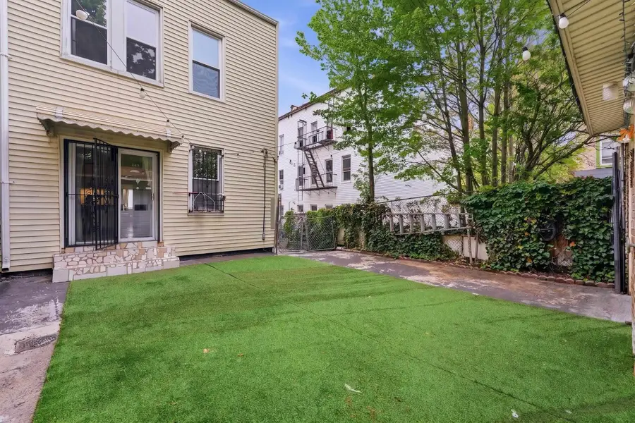 63 THORNE ST, Jersey City, NJ 07307 - #3