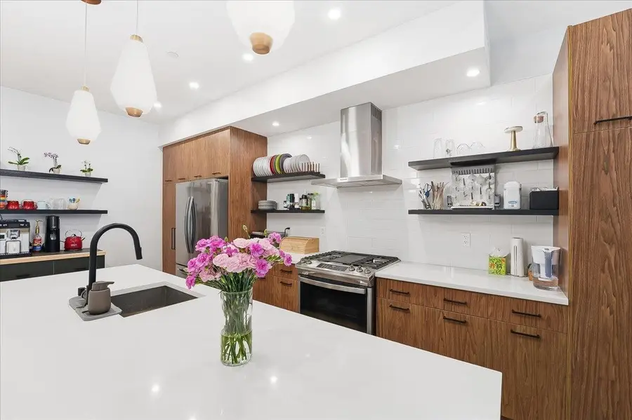 337 PALISADE AVE #1, Jersey City, NJ 07307 - #2