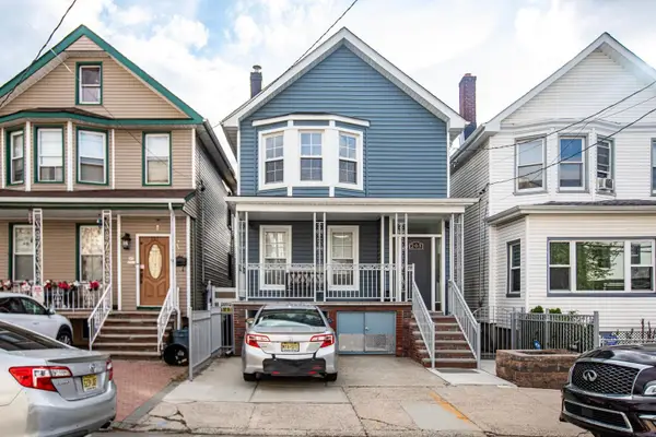 203 PEARSALL AVE, JC, Greenville, NJ 07305