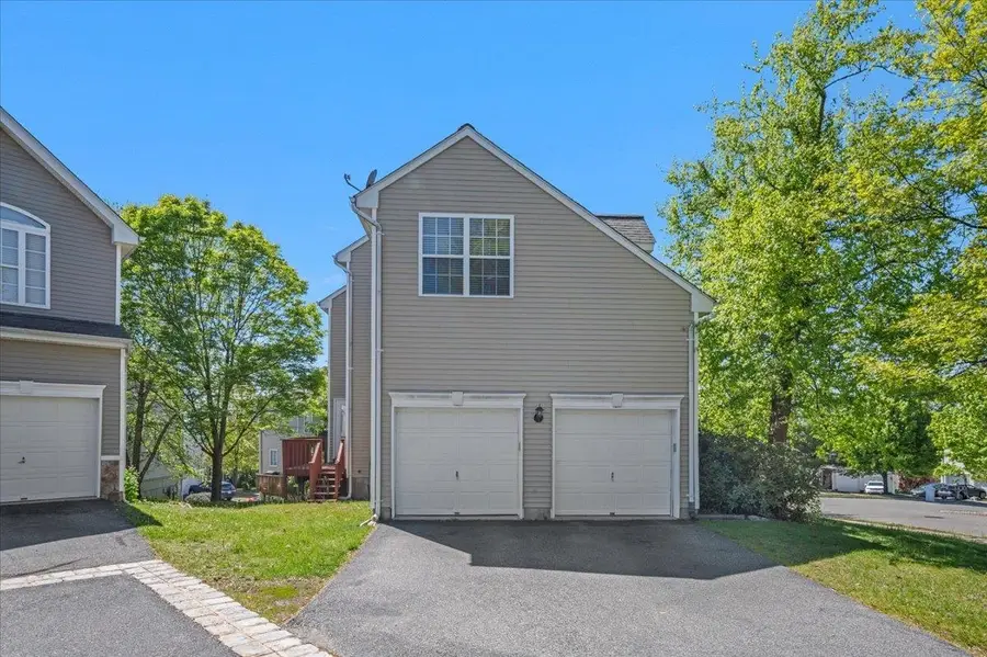31 WINDING HILL DR, Mount Olive, NJ 07840 - #3