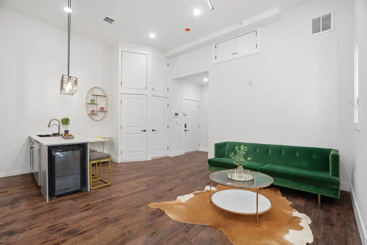 104 GLENWOOD AVE #301, Jersey City, NJ 07306 - #1
