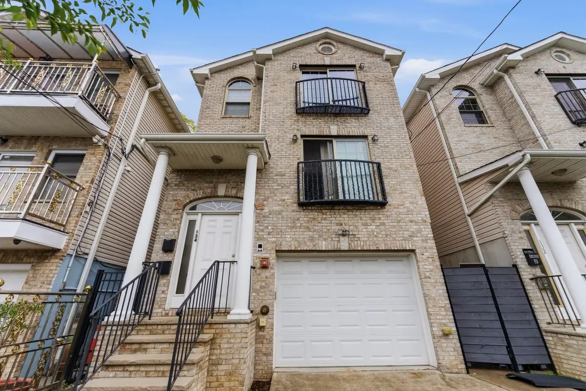 134 GATES AVE #J, Jersey City, NJ 07305 - #1