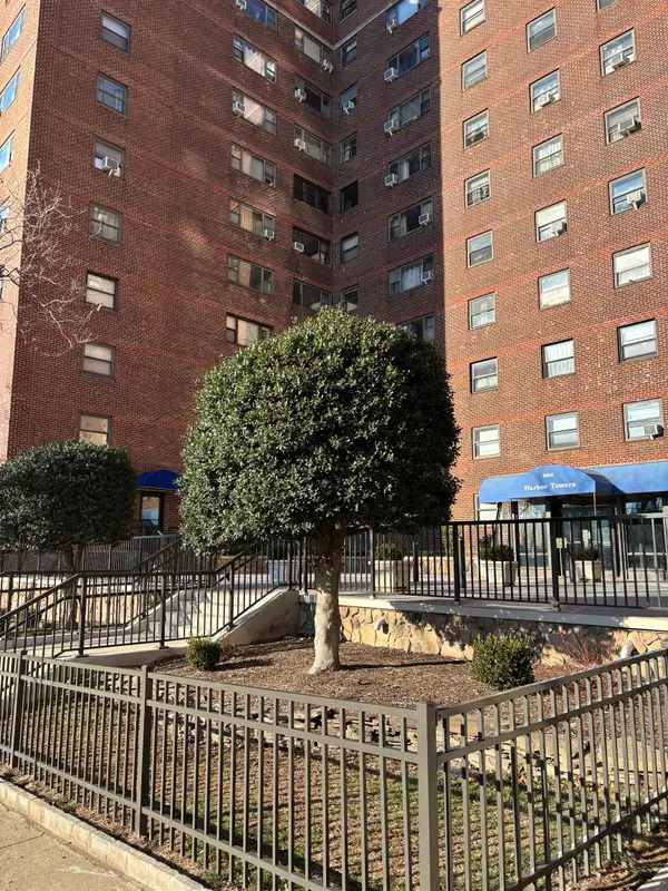 6515 BLVD EAST #2H, West New York, NJ 07093