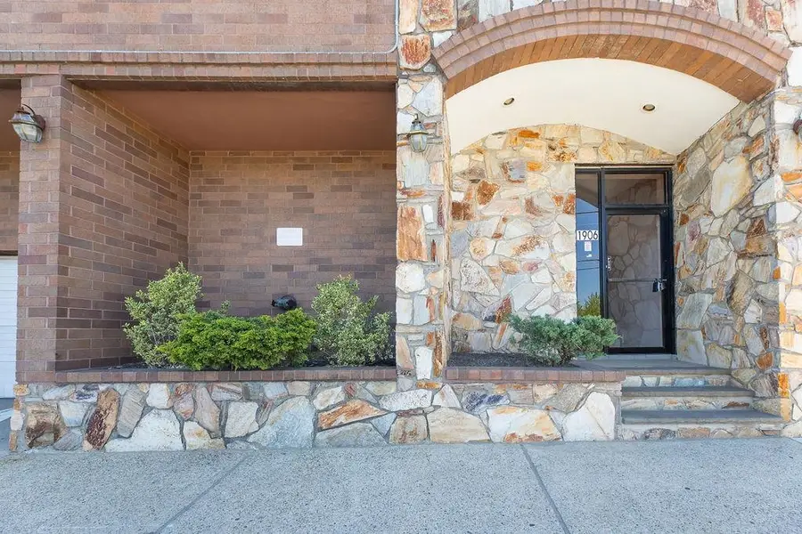 1906 PATERSON PLANK RD #3C, North Bergen, NJ 07047-1900 - #2