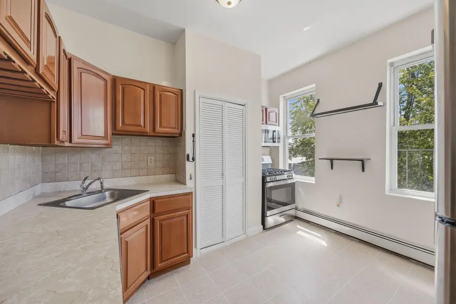 213 48TH ST #B3, Union City, NJ 07087-000 - #3