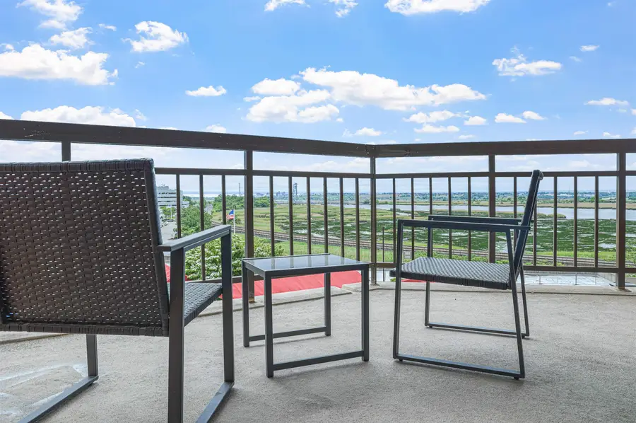 426 HARMON COVE TOWER #426, Secaucus, NJ 07094 - #2