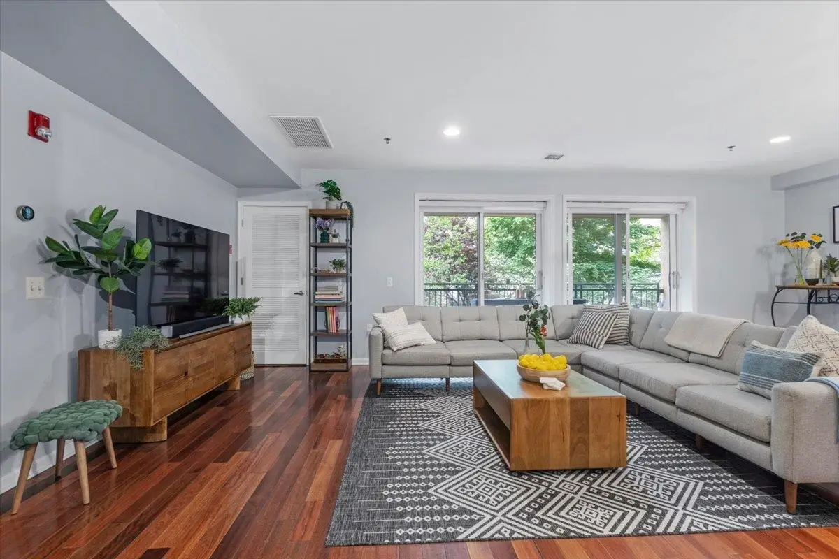 650 2ND ST #2D, Hoboken, NJ 07030 - #1
