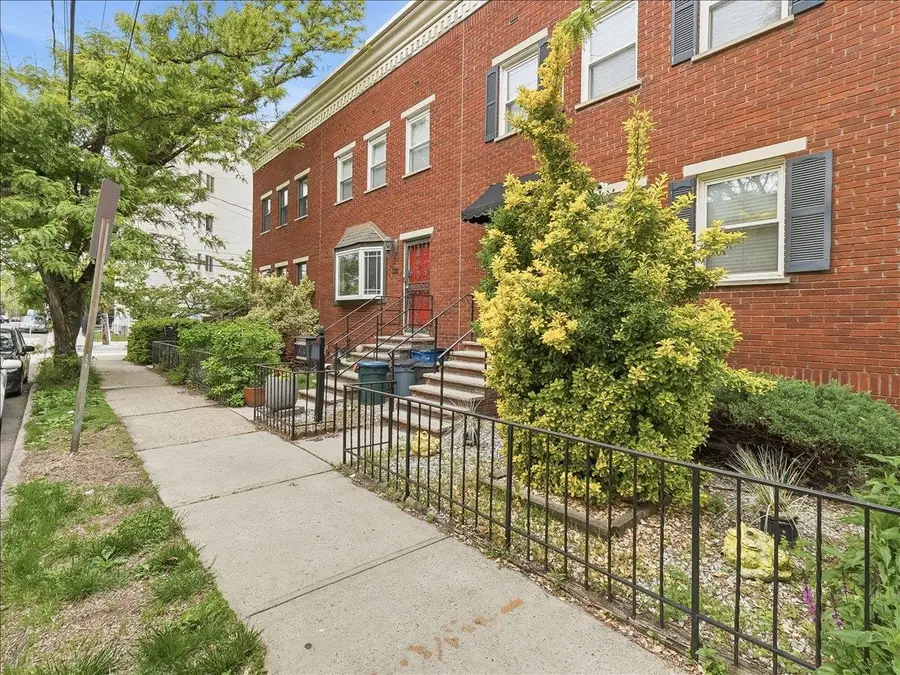318 9TH ST, Jersey City, NJ 07302 - #2