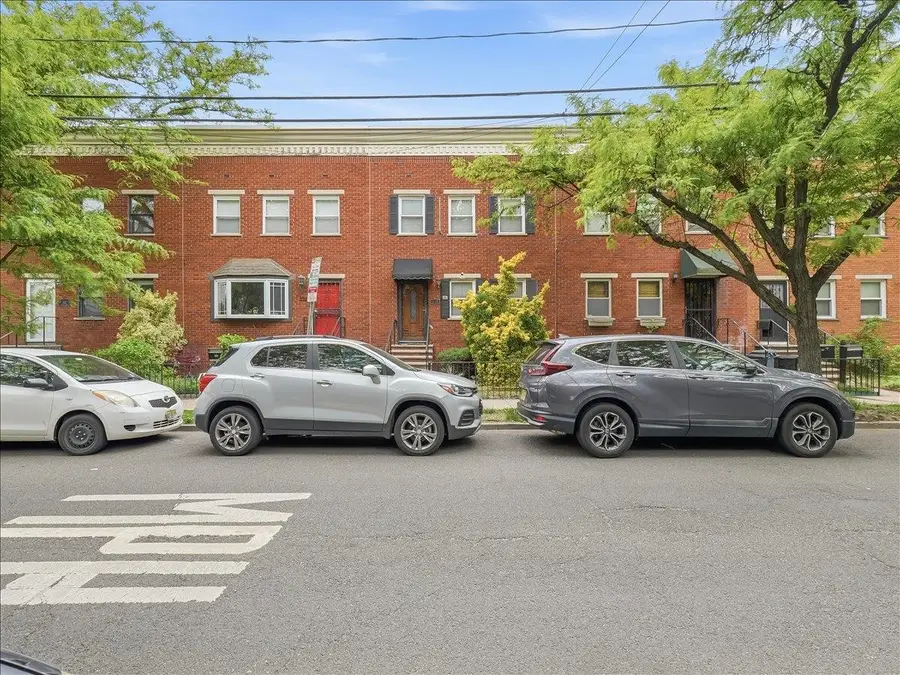 318 9TH ST, Jersey City, NJ 07302 - #3