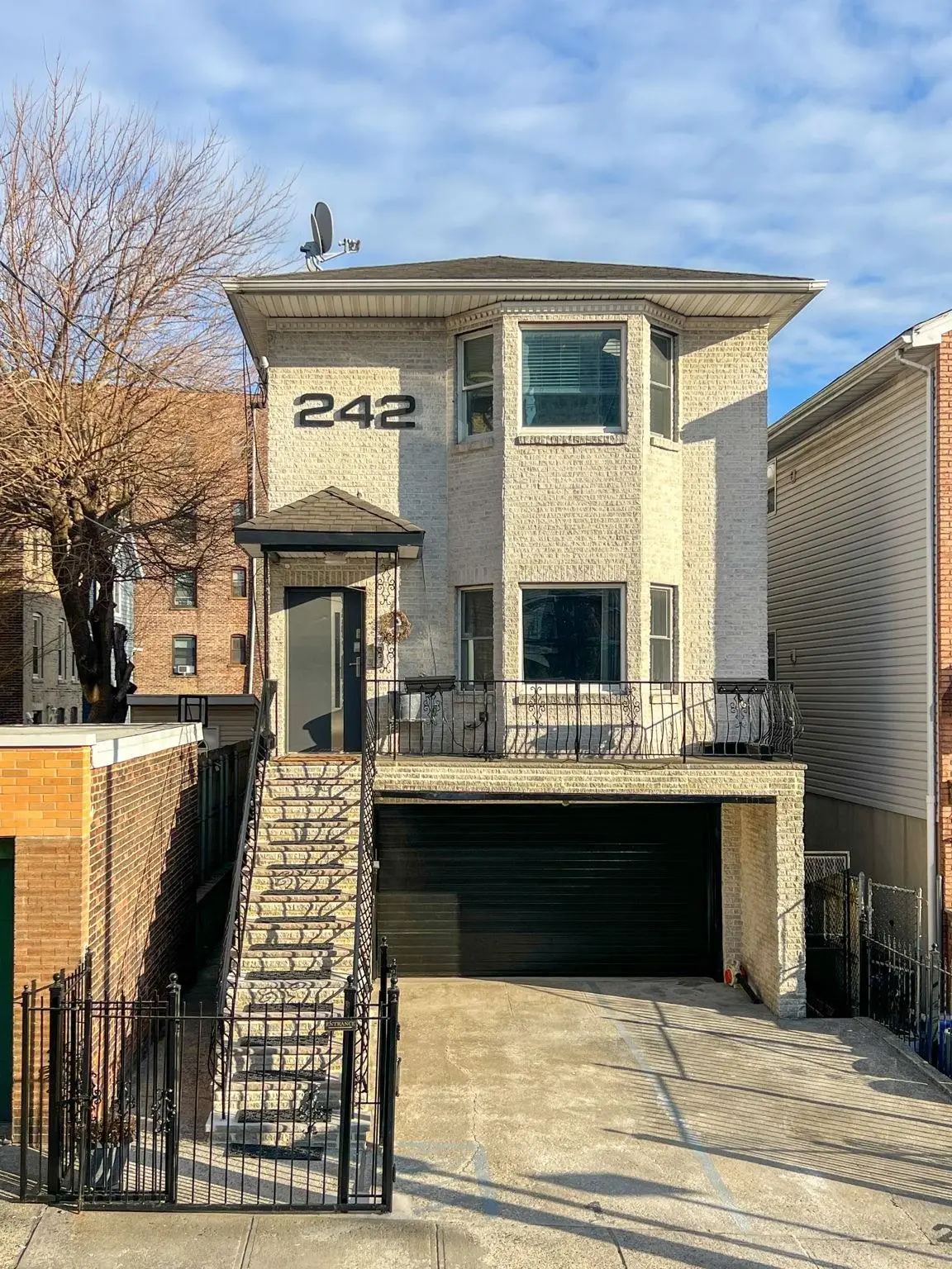 242 BALDWIN AVE #1, Jersey City, NJ 07306 - #1